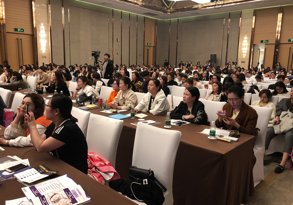 八方來(lái)客相聚南京 品醫(yī)美咨詢(xún)盛宴